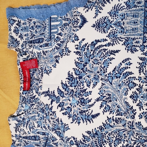 Top - Picture 3 of 3